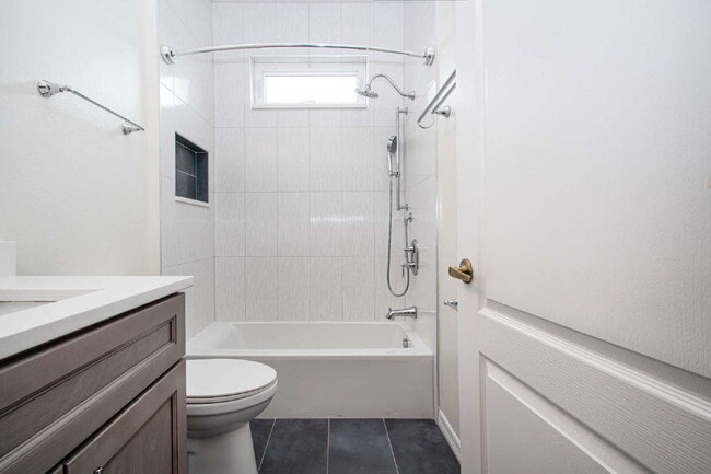 Building Photo - 8419 Whispering Woods Ct