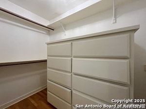 Building Photo - 127 Larchmont Dr