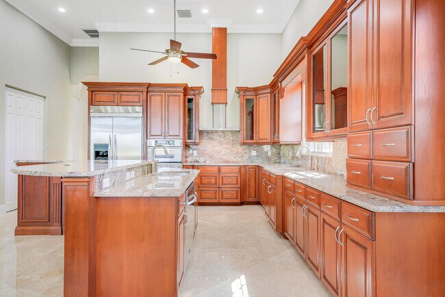 Building Photo - 11985 Carnegie Pl