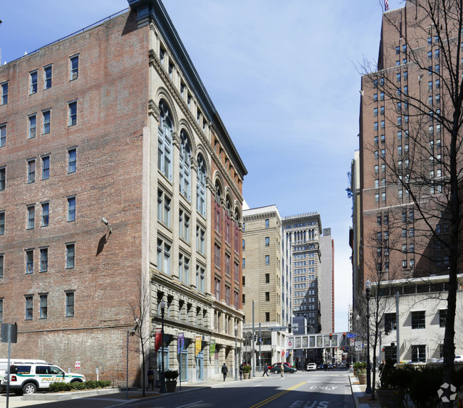 Building Photo - Pioneer Hall