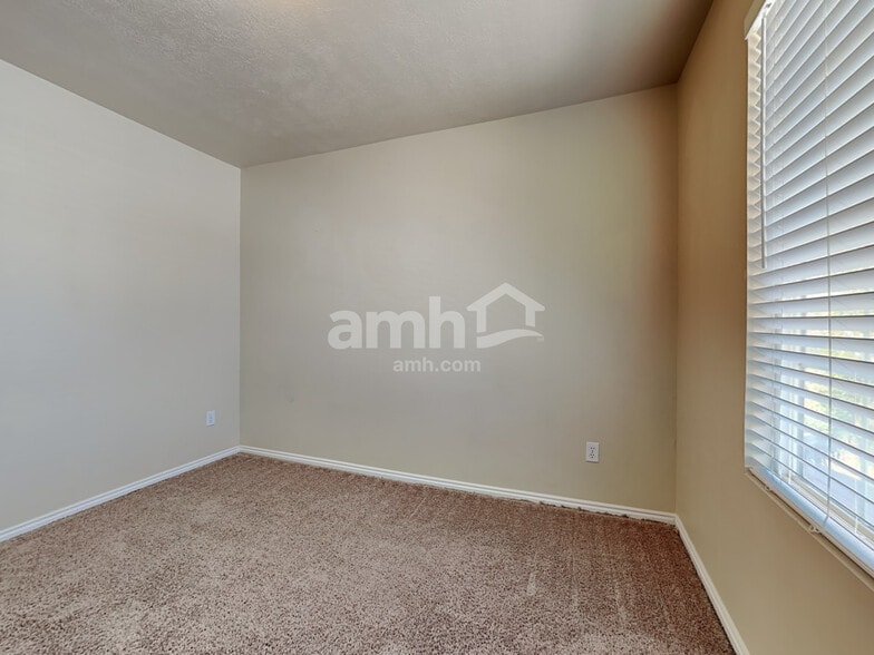 Building Photo - 11963 S Powder Cv