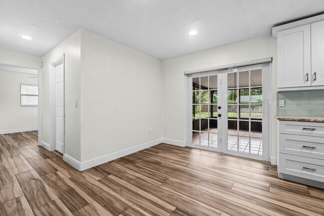 Building Photo - 5282 2nd Rd