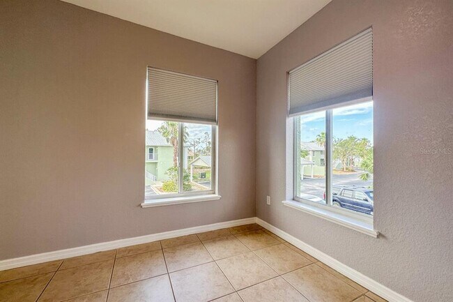 Building Photo - 8100 Memory Ln
