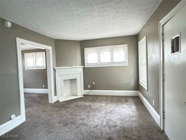 Building Photo - 159 Walnut Terrace