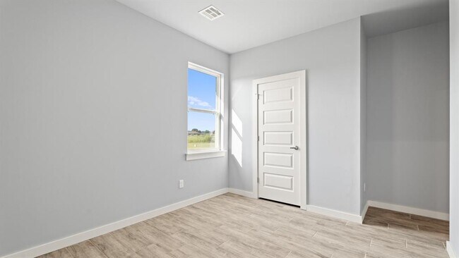 Building Photo - 217 Olde Ml Ct