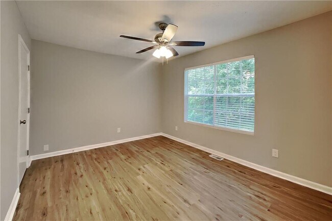Building Photo - 415 Ridgedale Way