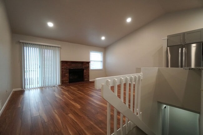 Building Photo - 3070 Mirage Dr