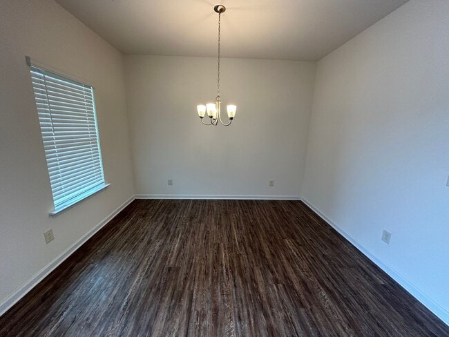 Building Photo - Newly Built 4/2.5 House in North Rome- $1,995