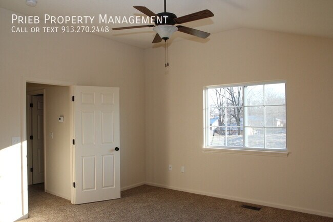 Building Photo - 21942 W 125th Pl