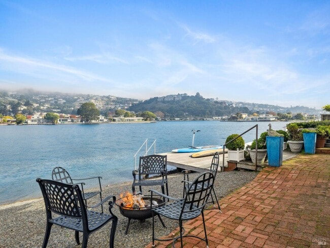 Building Photo - 216 San Rafael Ave