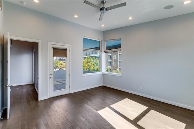 Building Photo - 4977 Zuma Ct