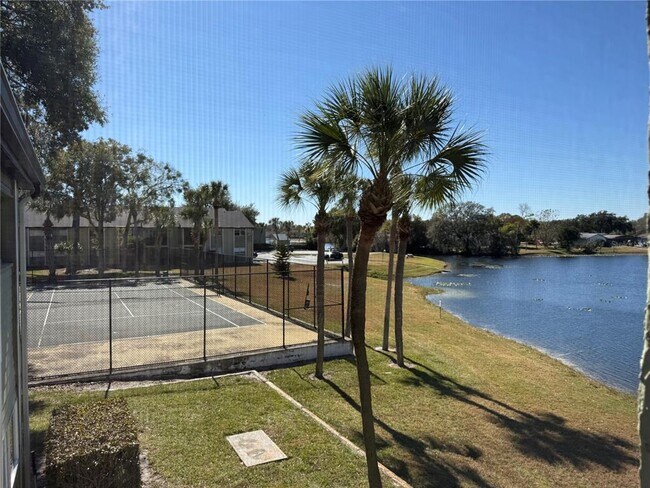 Building Photo - 914 Lake Destiny Rd