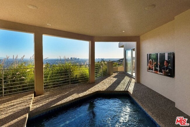 Building Photo - 8825 Hollywood Blvd