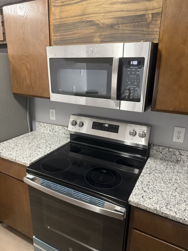 Building Photo - 12482 Abrams Rd