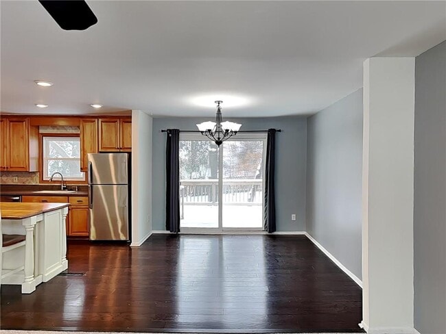 Building Photo - 412 Harold Dr