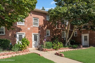 Building Photo - 364 Westwood Ave