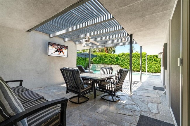 Building Photo - 76140 Fairway Dr