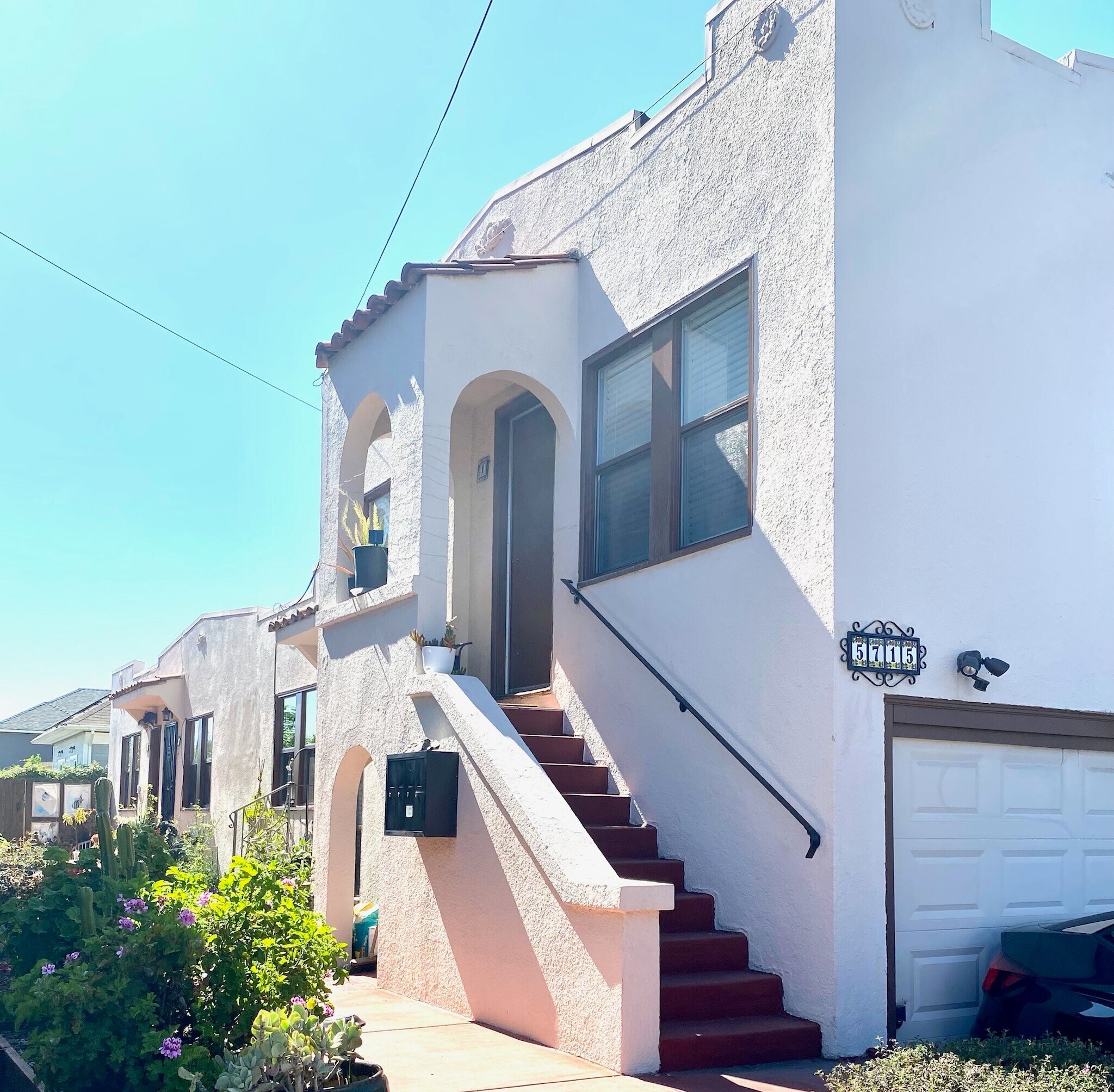 Building Photo - 5715 Genoa St