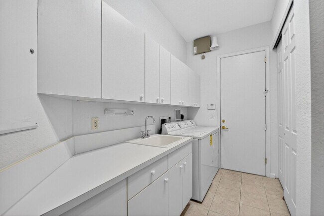 Building Photo - 11582 Windsor Bay Pl