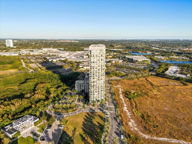 Building Photo - 2000 Metropica Wy