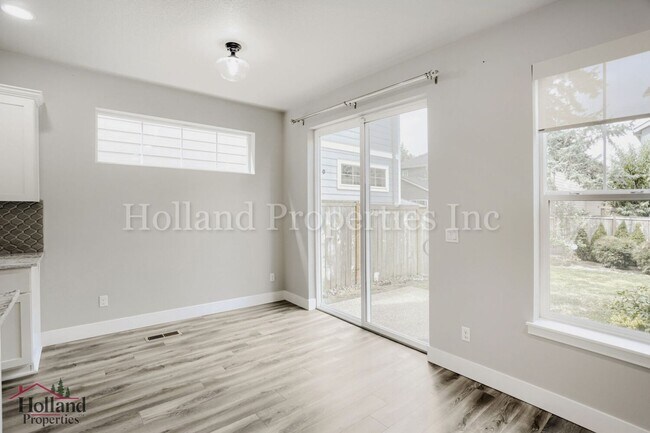 Building Photo - Spacious 3-Bedroom Home with Bonus Room in Desirable South Hillsboro! - Landscaping Included