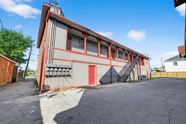 Building Photo - 2316 Freeman St