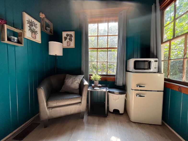 Building Photo - 243 Cleveland Ave