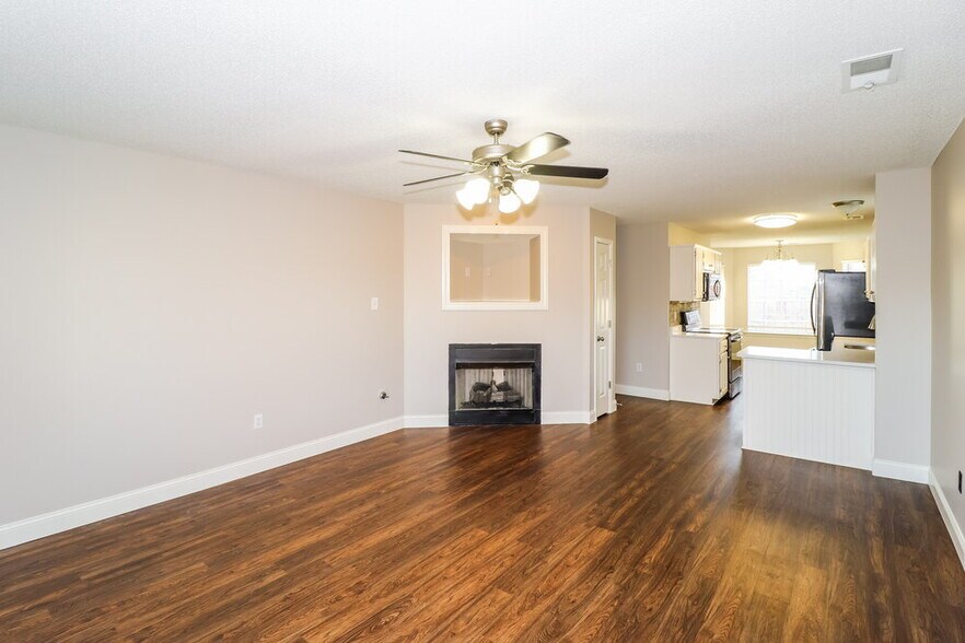 Building Photo - 145 Penny Ln