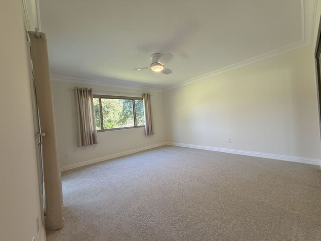 Building Photo - Enjoy stunning panoramic views of the golf...