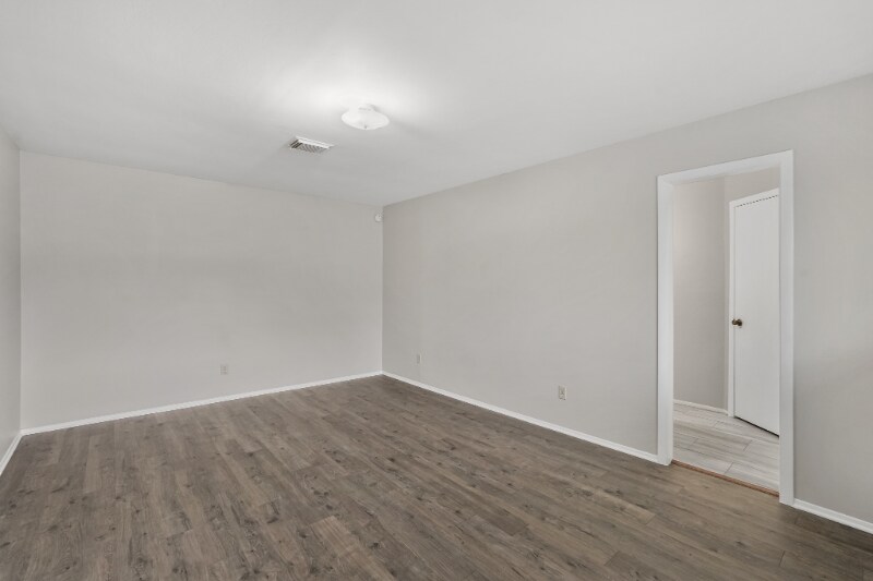 Building Photo - 10814 Sugar Hill Dr