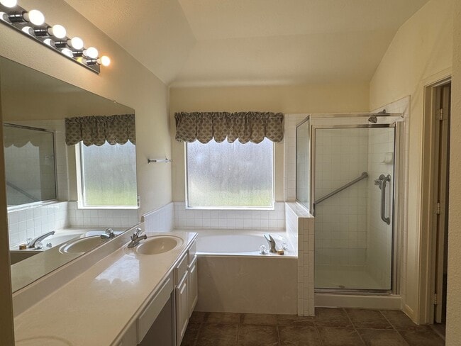 Building Photo - 12918 Stratford Mill Ln