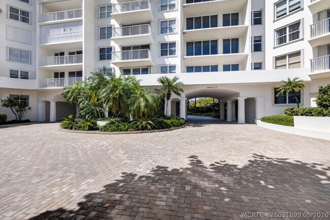 Building Photo - 1801 S Flagler Dr