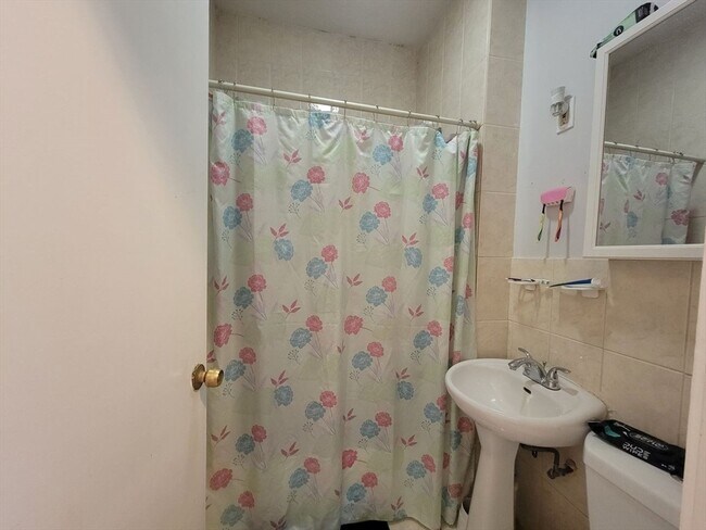 Building Photo - 139 Franklin St