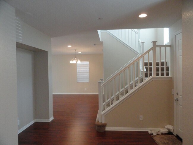 Building Photo - 4503 Bella Ct