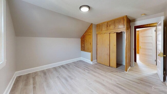 Building Photo - Slavic Village - 4 Bedroom - Single Family Home