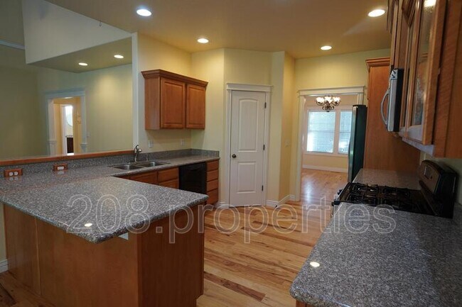 Building Photo - 871 N Grey Pebble Way
