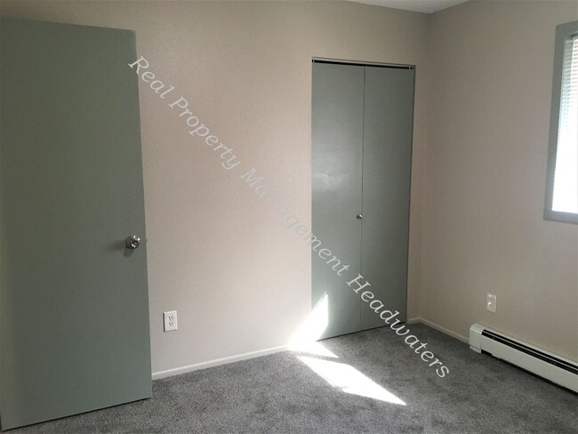 Building Photo - 916 Wilder Ave