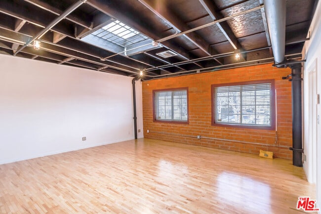 Building Photo - 5401 Alvern Cir