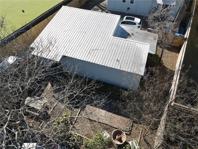 Building Photo - 74 Boulevard SE