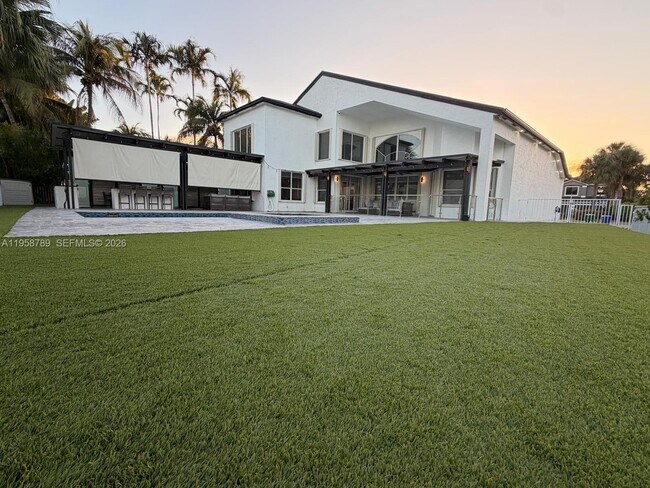 Building Photo - 5455 SW 191st Terrace