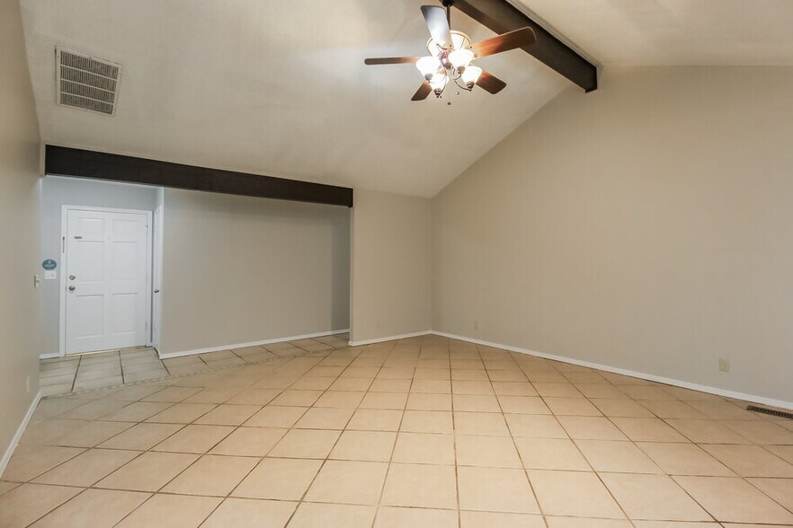 Building Photo - 8117 Turtle Dove Dr