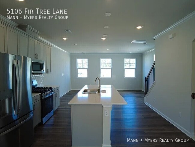 Building Photo - 5106 Fir Tree Ln