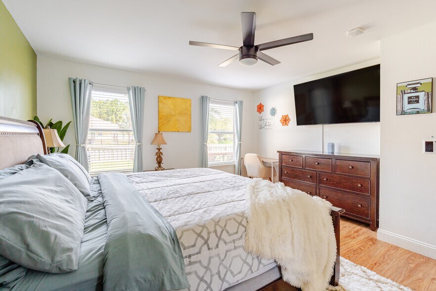 Building Photo - 12019 Autumn Sunrise Dr
