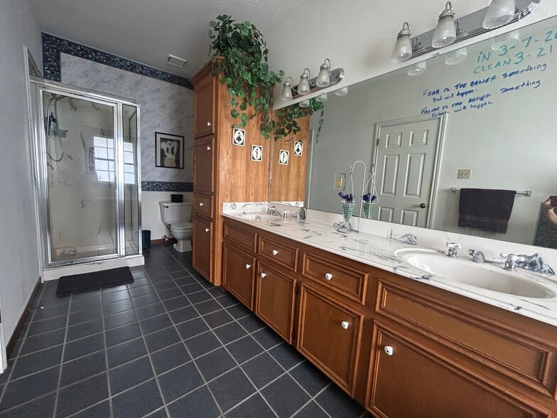 Building Photo - 5404 W Orange St