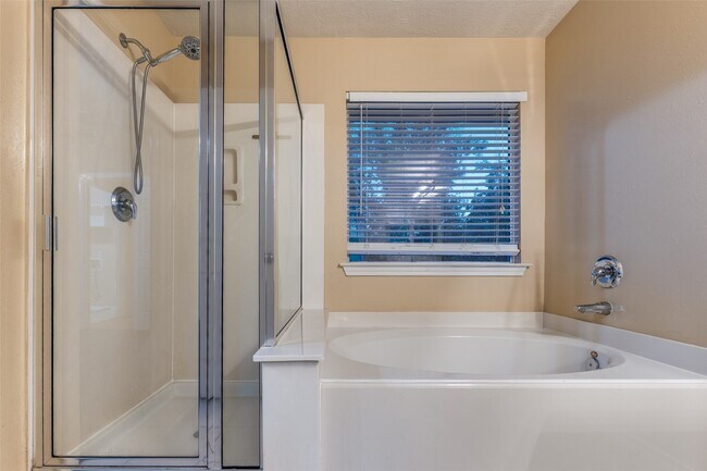 Building Photo - 3323 Atherton Canyon Ln