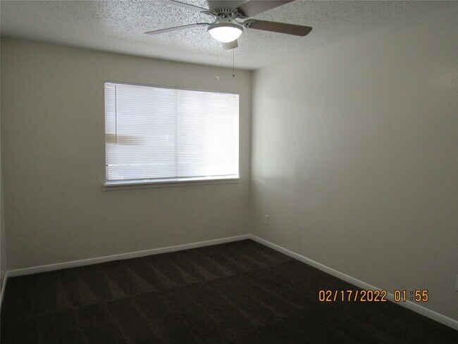 Building Photo - 15543 Weldon Dr