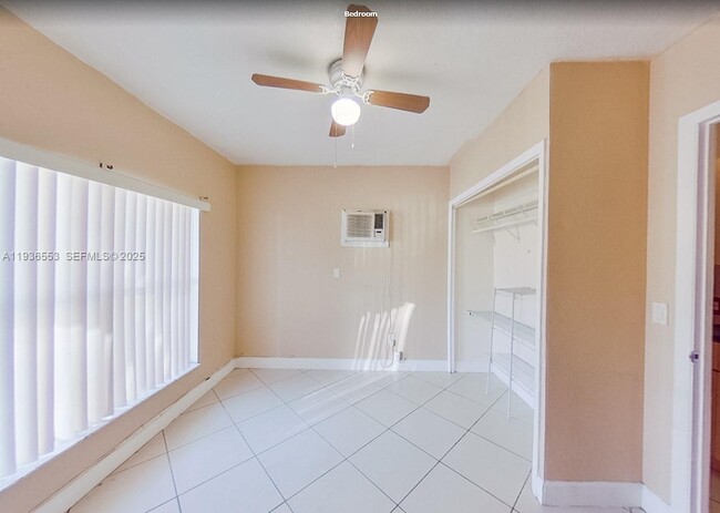 Building Photo - 18621 SW 97th Ct