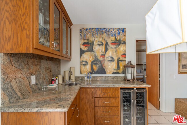 Building Photo - 3599 El Gaucho Cir E