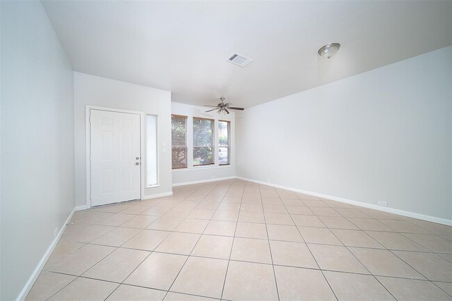 Building Photo - 13111 S Bellaire Estates Dr