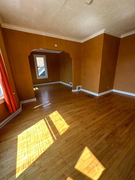 Building Photo - 2816 N Fratney St